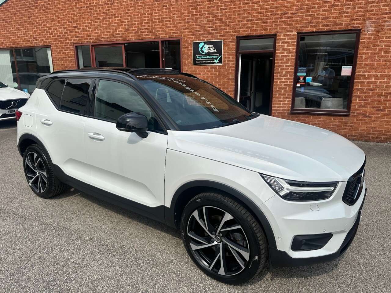 2017 VOLVO XC40 2017 VOLVO XC40