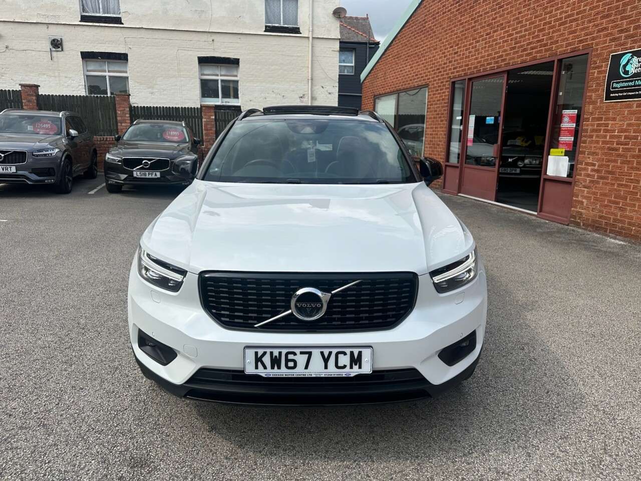 2017 VOLVO XC40 2017 VOLVO XC40