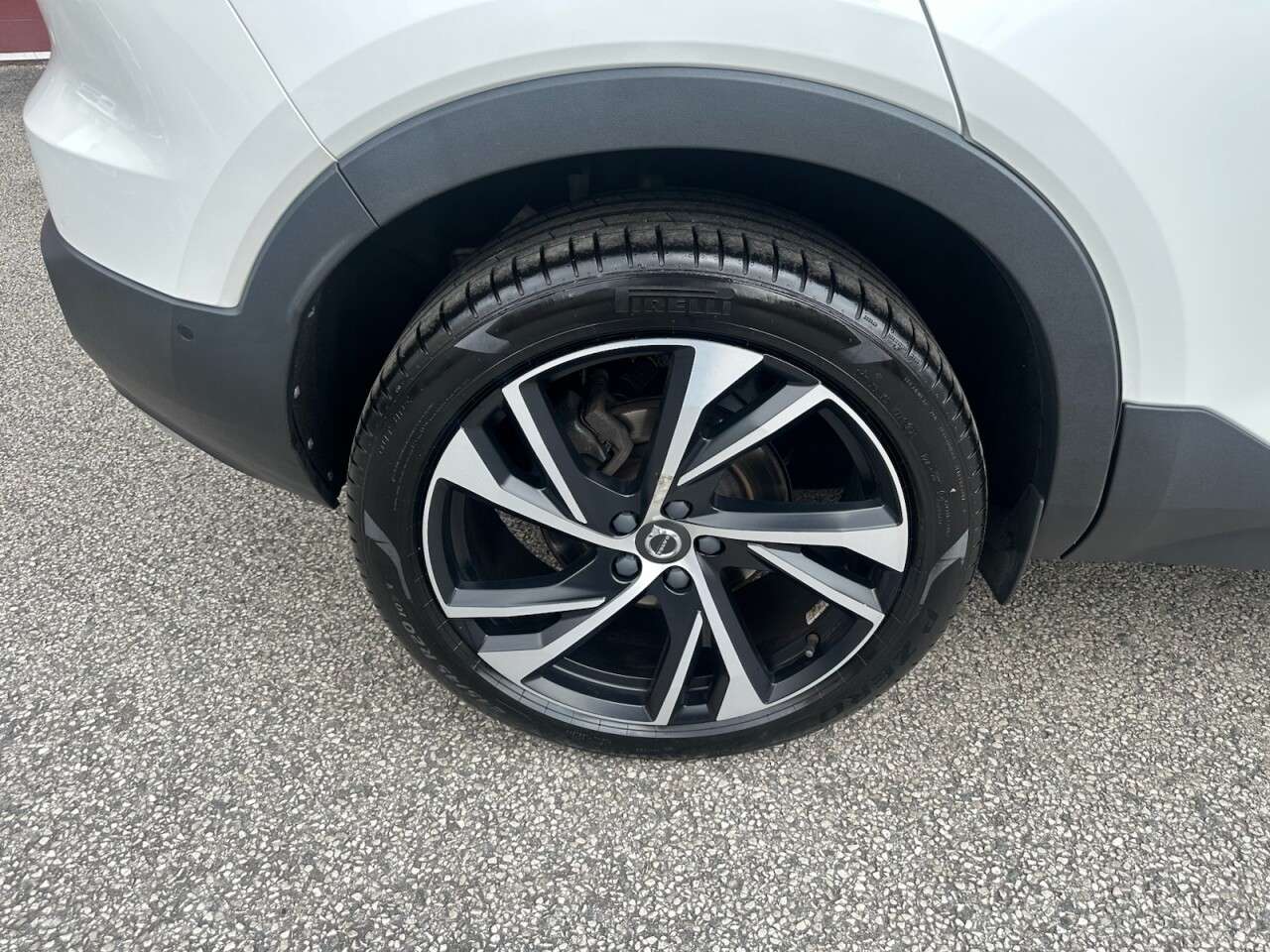 2017 VOLVO XC40 2017 VOLVO XC40