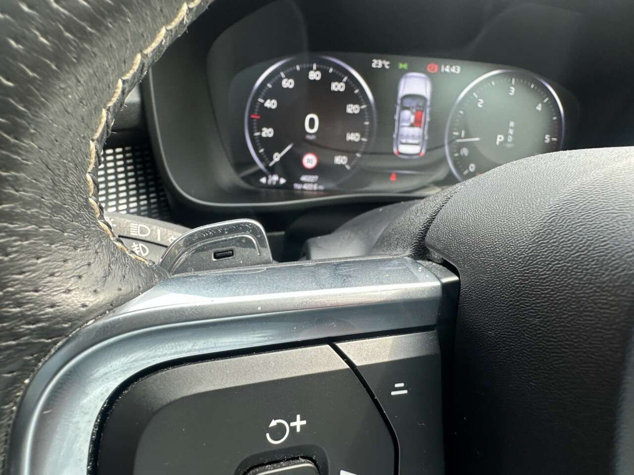 2017 VOLVO XC40 2017 VOLVO XC40