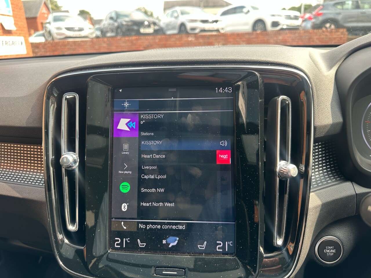 2017 VOLVO XC40 2017 VOLVO XC40