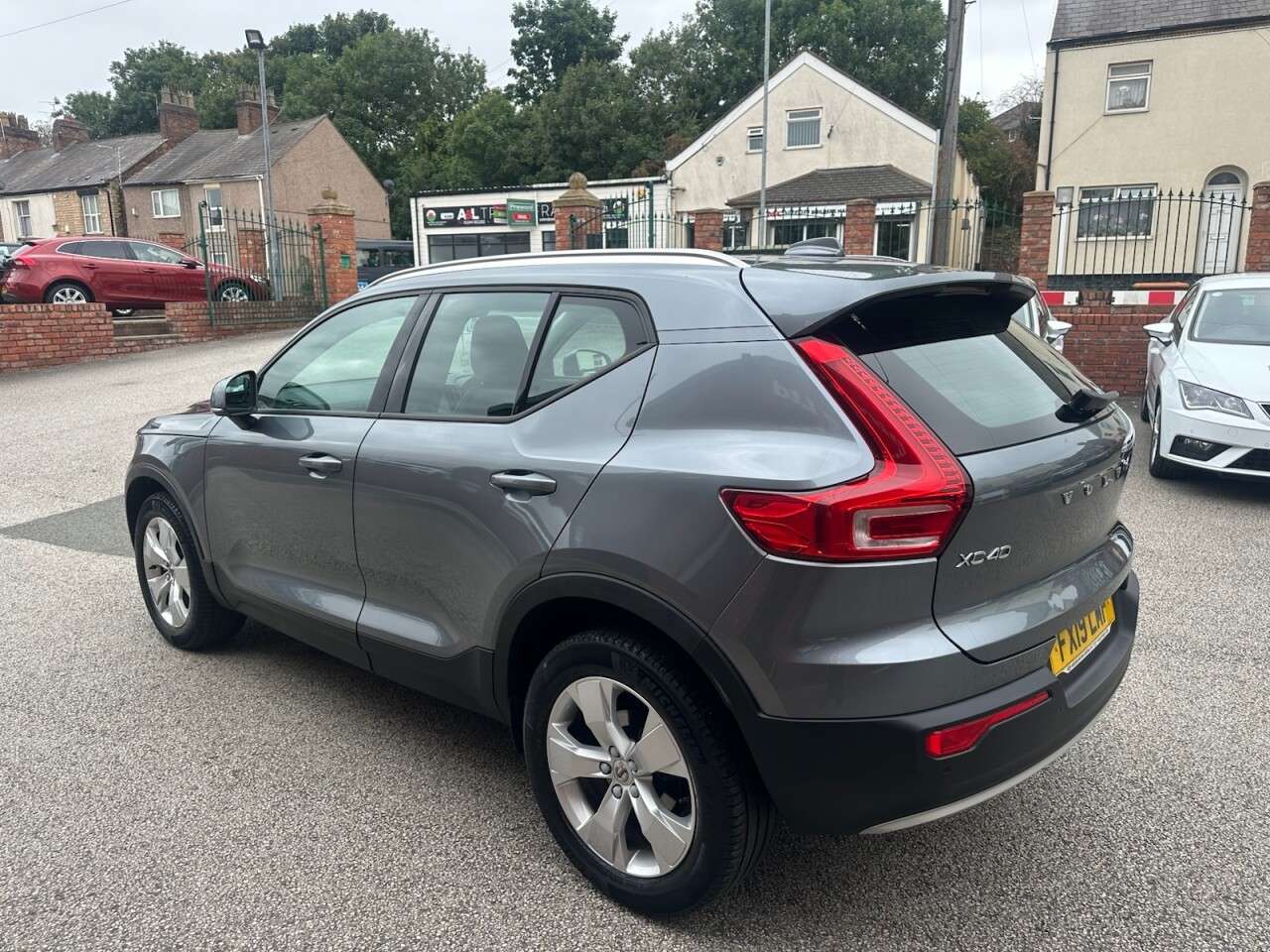 2019 VOLVO XC40 2019 VOLVO XC40