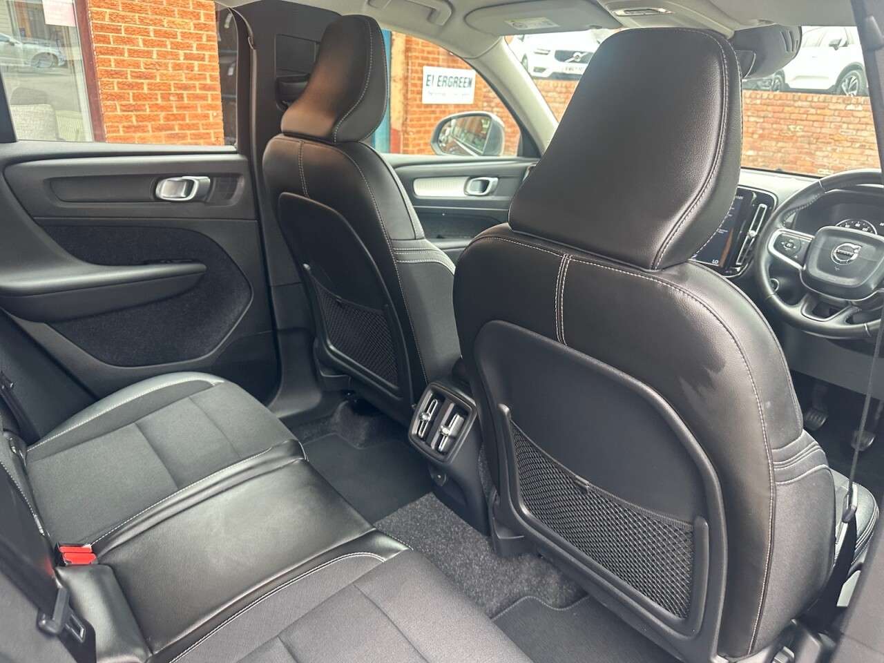 2019 VOLVO XC40 2019 VOLVO XC40