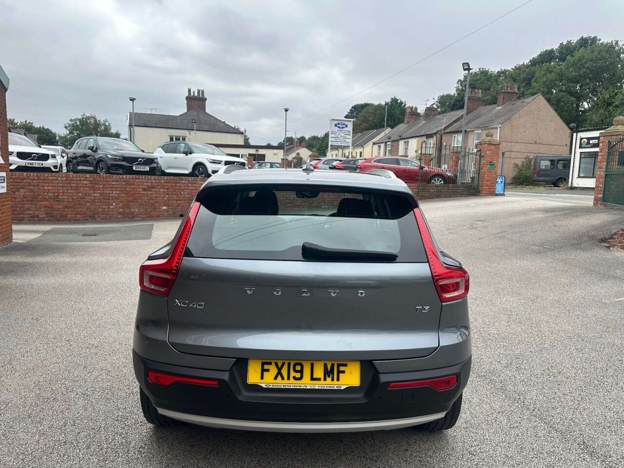 2019 VOLVO XC40 2019 VOLVO XC40