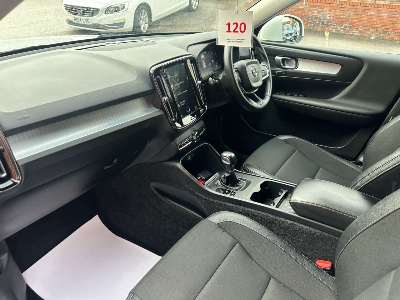 2018 VOLVO XC40 2018 VOLVO XC40