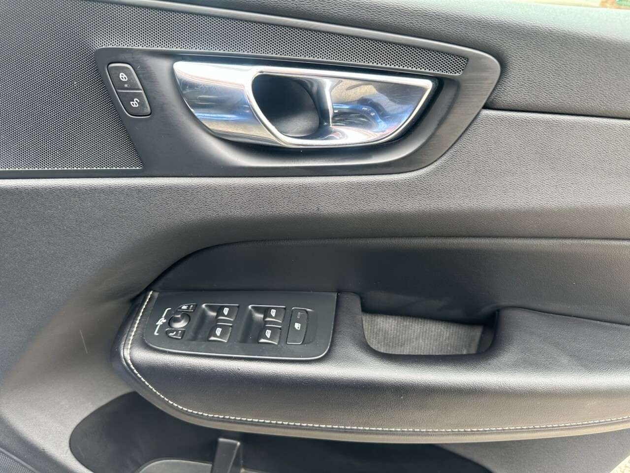 2019 VOLVO XC60 2019 VOLVO XC60