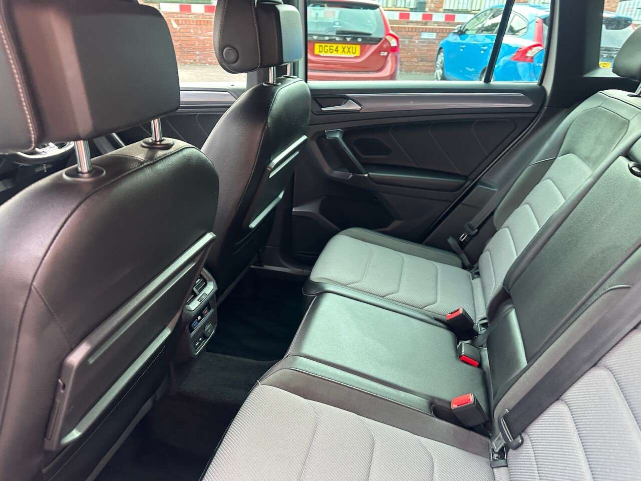 2018 VOLKSWAGEN TIGUAN 2018 VOLKSWAGEN TIGUAN