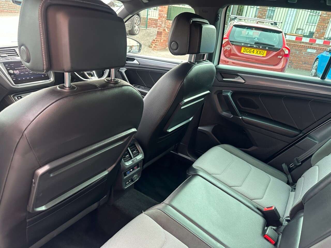 2018 VOLKSWAGEN TIGUAN 2018 VOLKSWAGEN TIGUAN