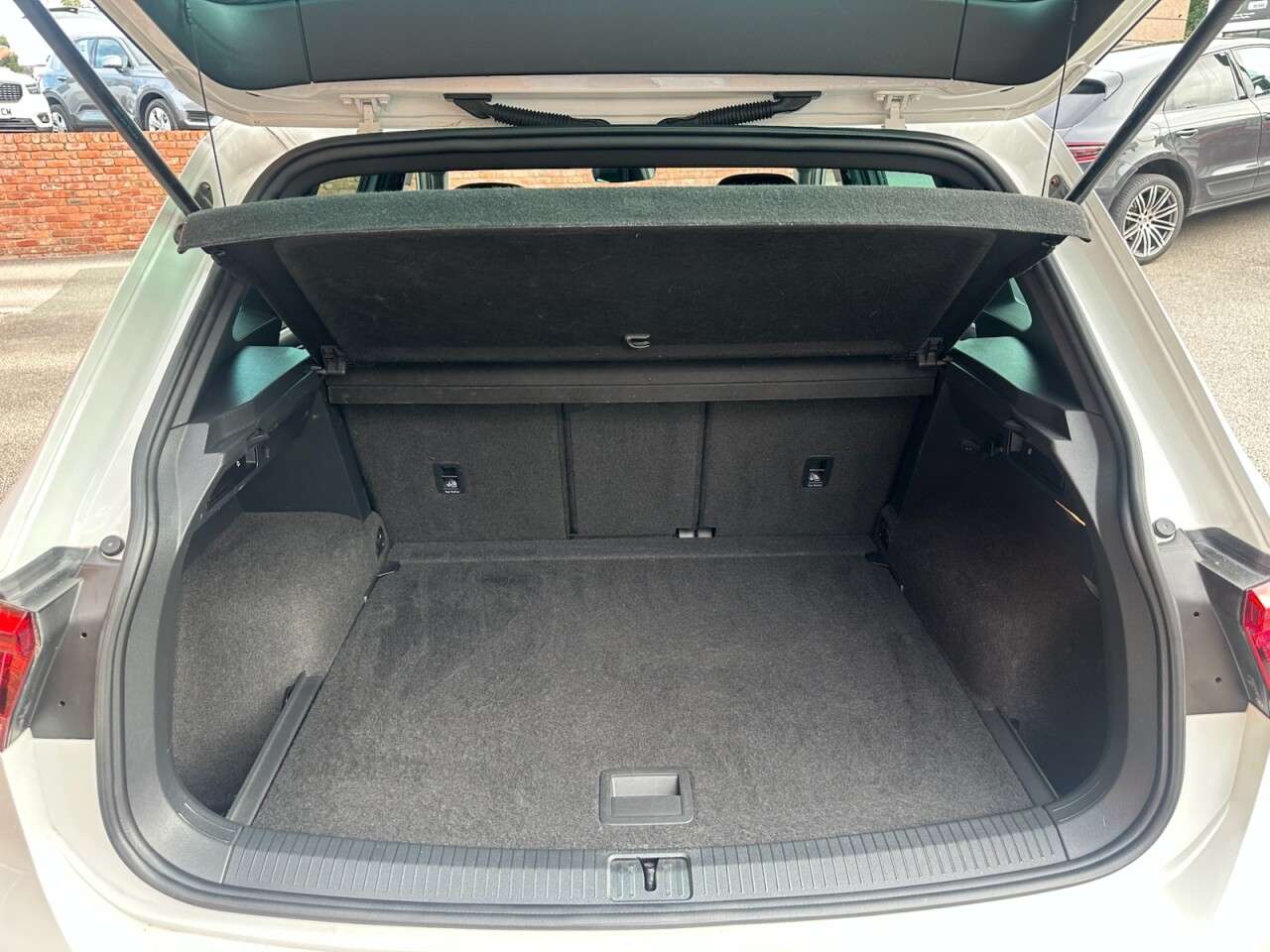 2018 VOLKSWAGEN TIGUAN 2018 VOLKSWAGEN TIGUAN