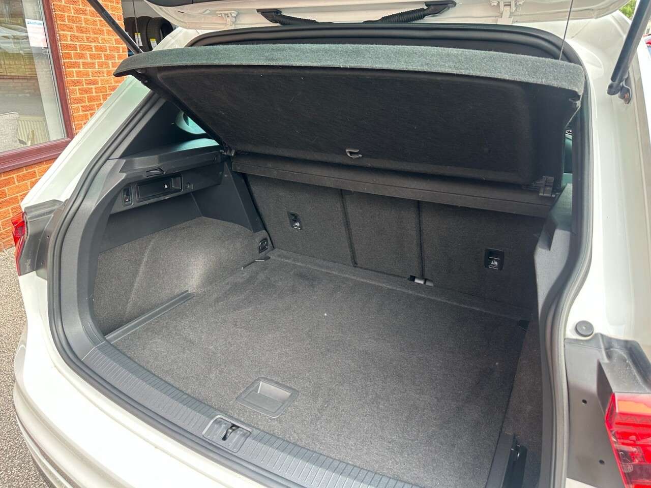 2018 VOLKSWAGEN TIGUAN 2018 VOLKSWAGEN TIGUAN