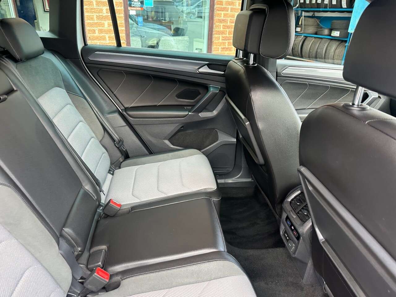 2018 VOLKSWAGEN TIGUAN 2018 VOLKSWAGEN TIGUAN