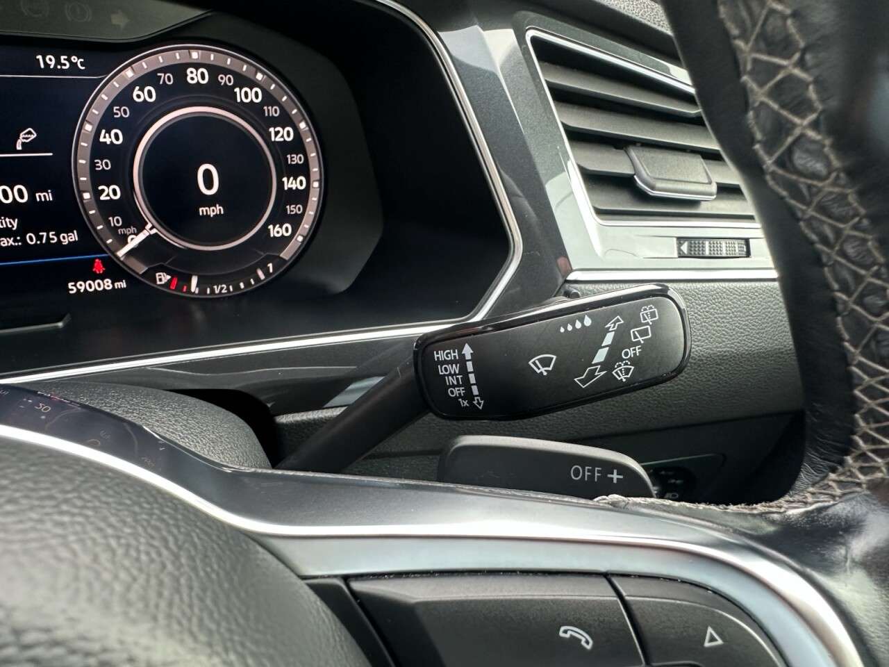 2018 VOLKSWAGEN TIGUAN 2018 VOLKSWAGEN TIGUAN