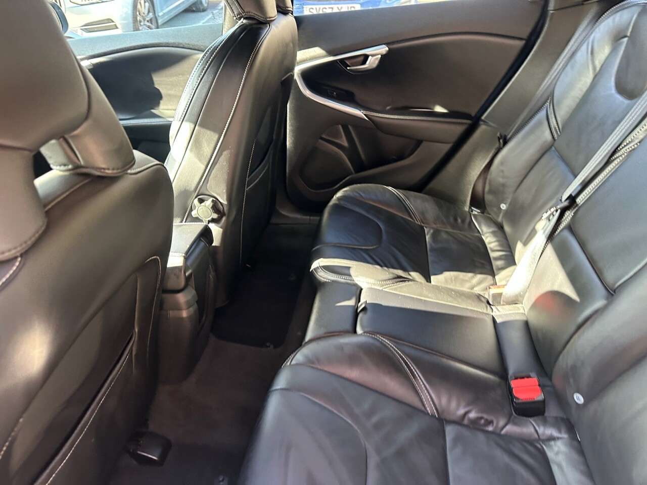 2019 VOLVO V40 2019 VOLVO V40