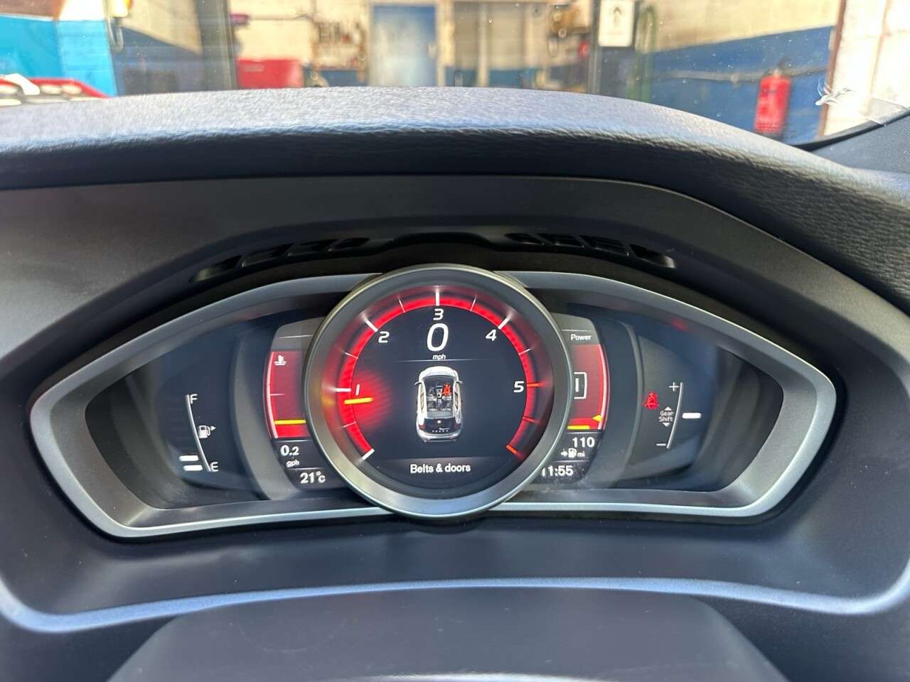 2019 VOLVO V40 2019 VOLVO V40