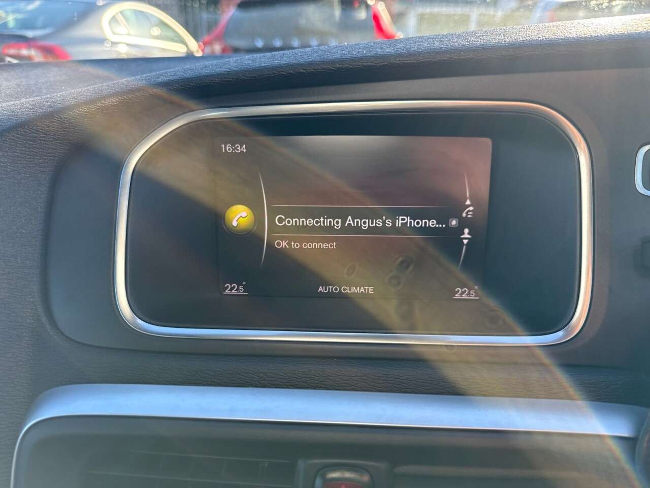 2018 VOLVO V40 2018 VOLVO V40