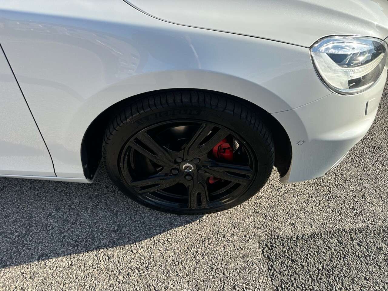 2017 VOLVO V40 2017 VOLVO V40