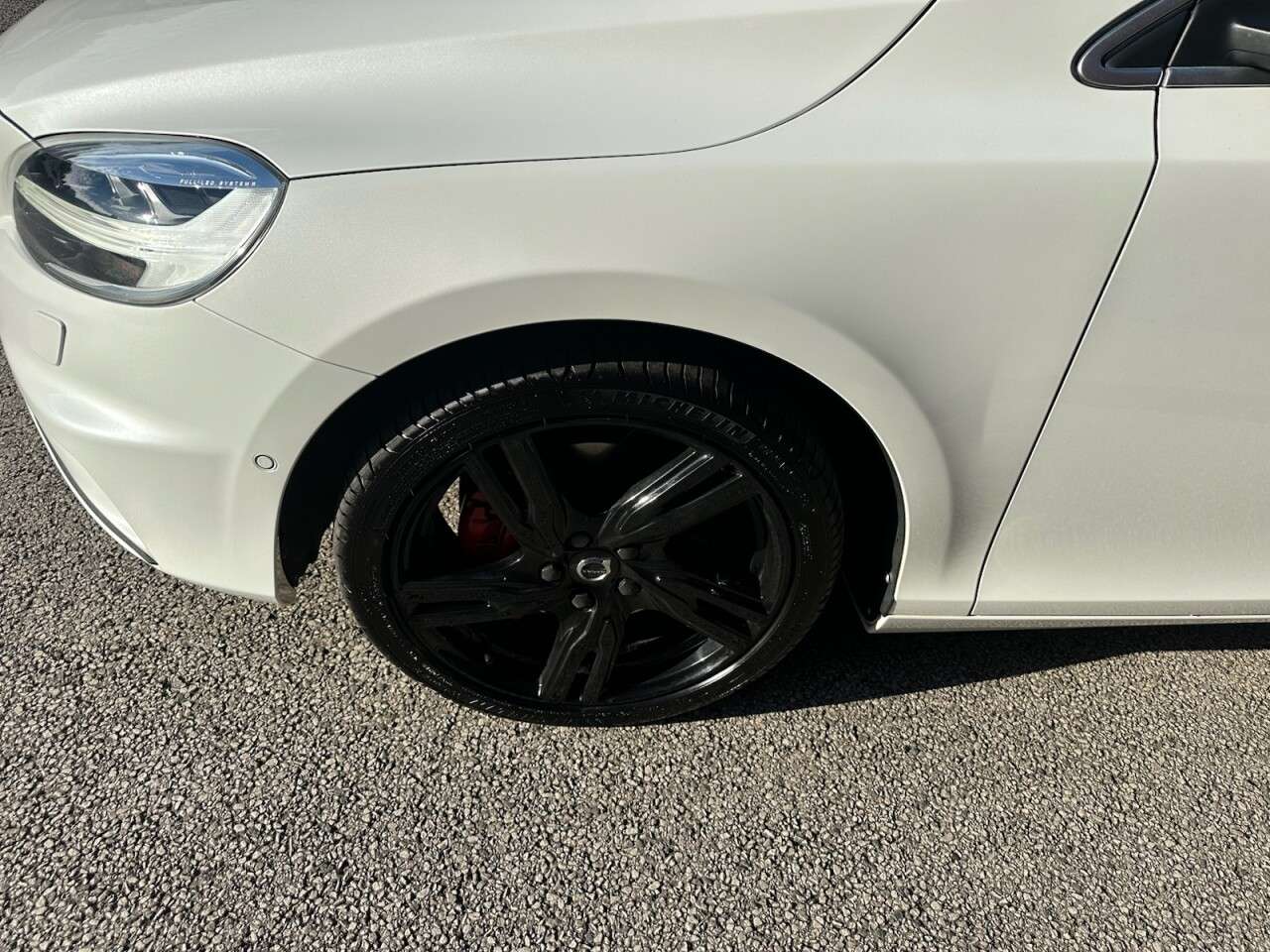 2017 VOLVO V40 2017 VOLVO V40