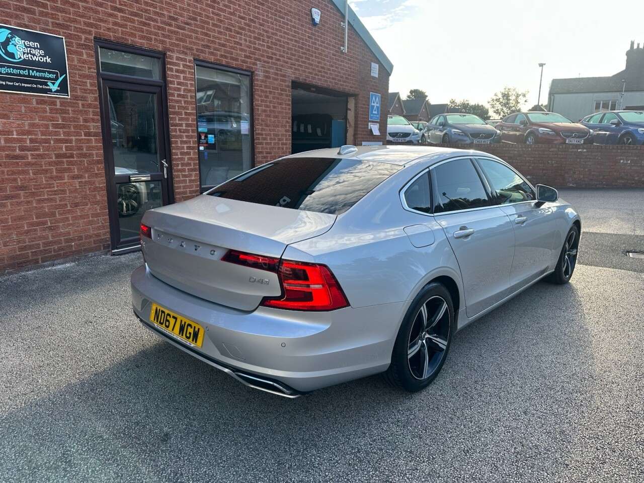 2018 VOLVO S90 2018 VOLVO S90