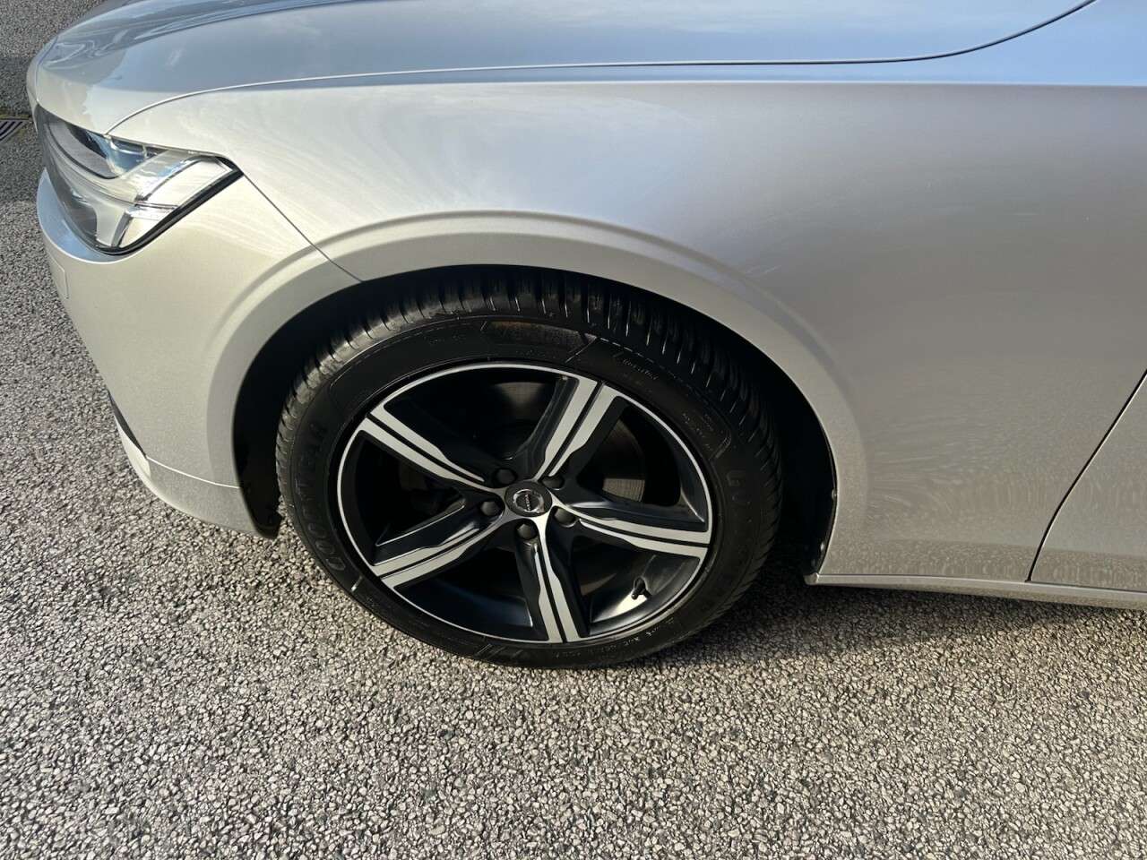 2018 VOLVO S90 2018 VOLVO S90