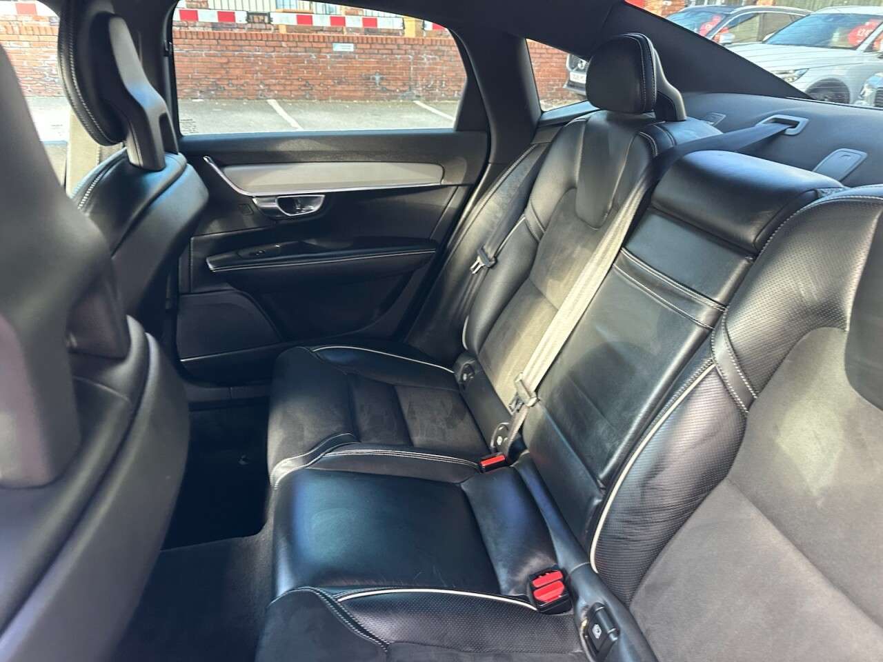 2018 VOLVO S90 2018 VOLVO S90