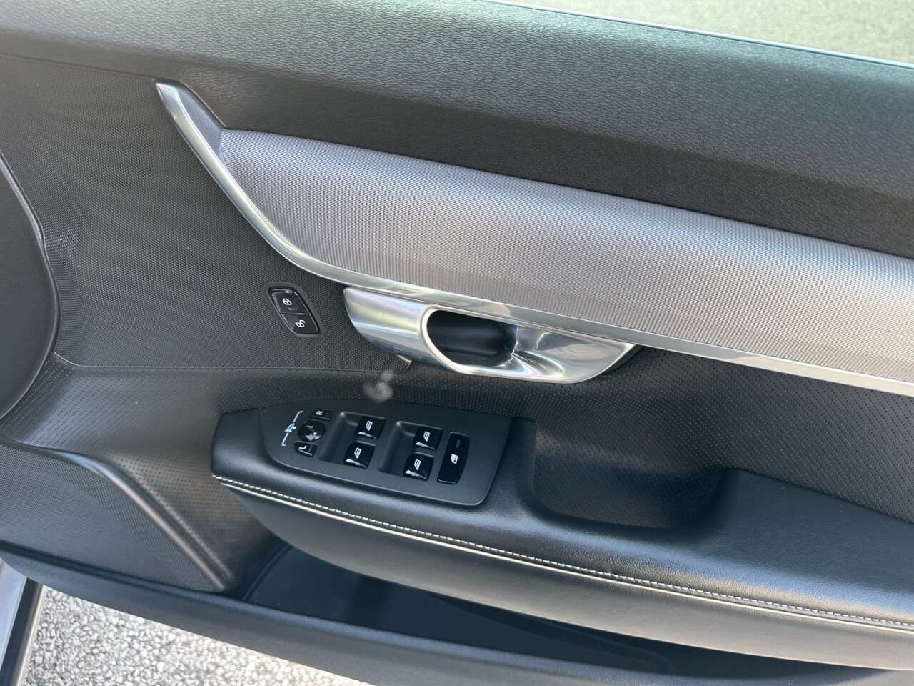 2018 VOLVO S90 2018 VOLVO S90