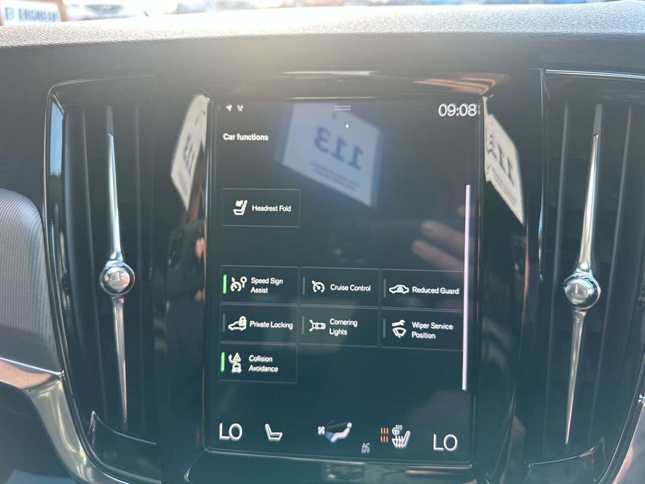 2018 VOLVO S90 2018 VOLVO S90