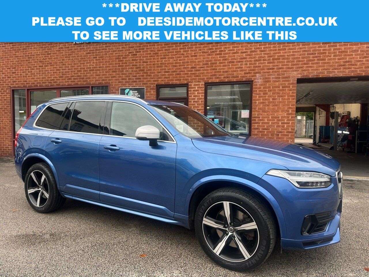 A 2018 VOLVO XC90 2.0h T8 Twin Engine 10.4kWh R-Design SUV 5dr Petrol Plug-in Hybrid Auto 4WD A 2018 VOLVO XC90 2.0h T8 Twin Engine 10.4kWh R-Design SUV 5dr Petrol Plug-in Hybrid Auto 4WD