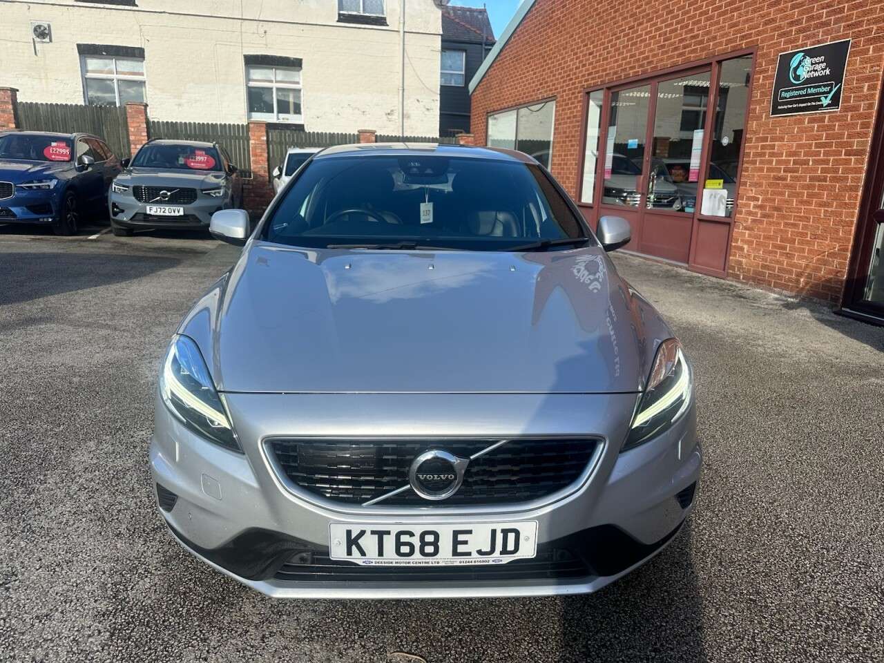 2018 VOLVO V40 2018 VOLVO V40