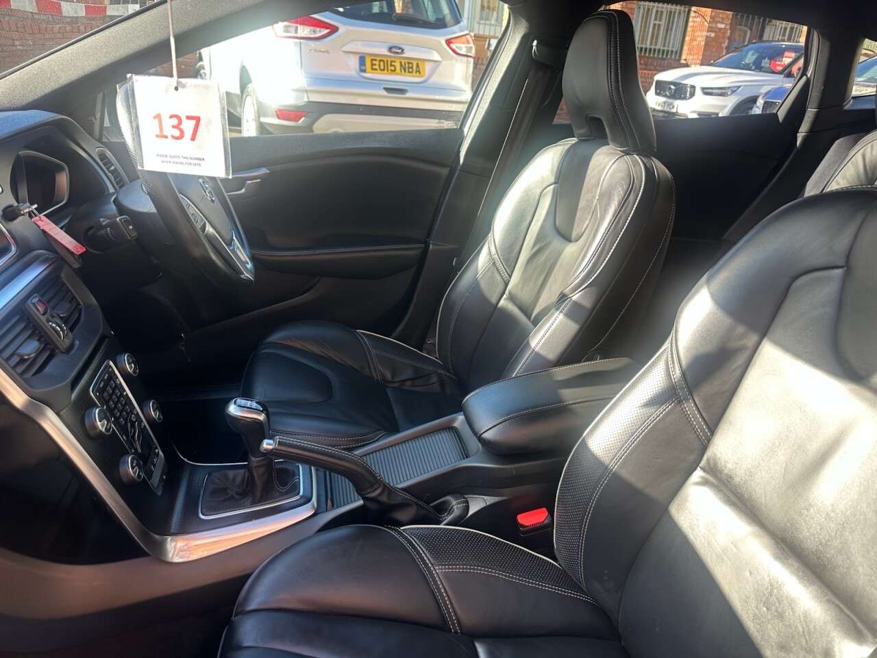 2018 VOLVO V40 2018 VOLVO V40