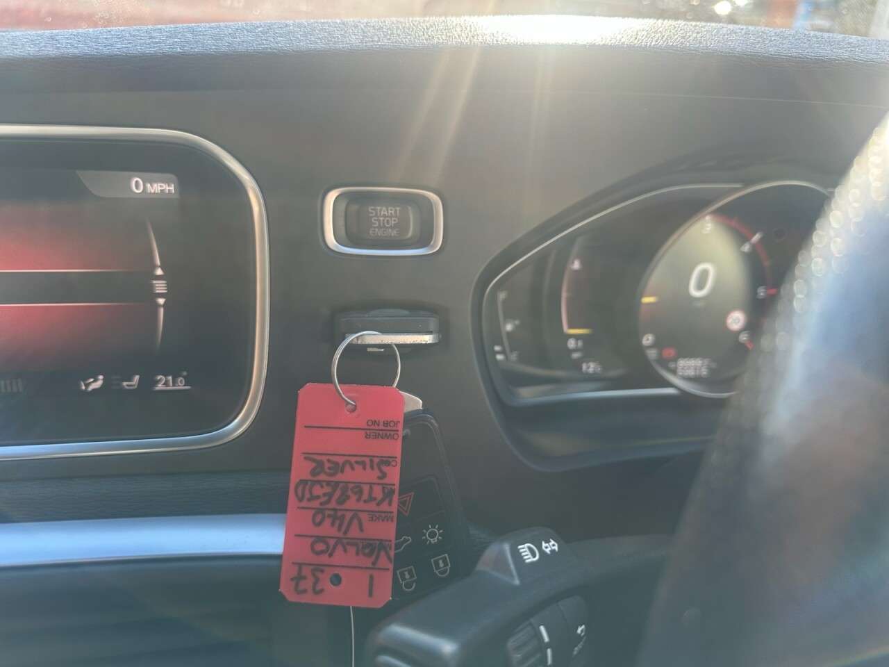 2018 VOLVO V40 2018 VOLVO V40