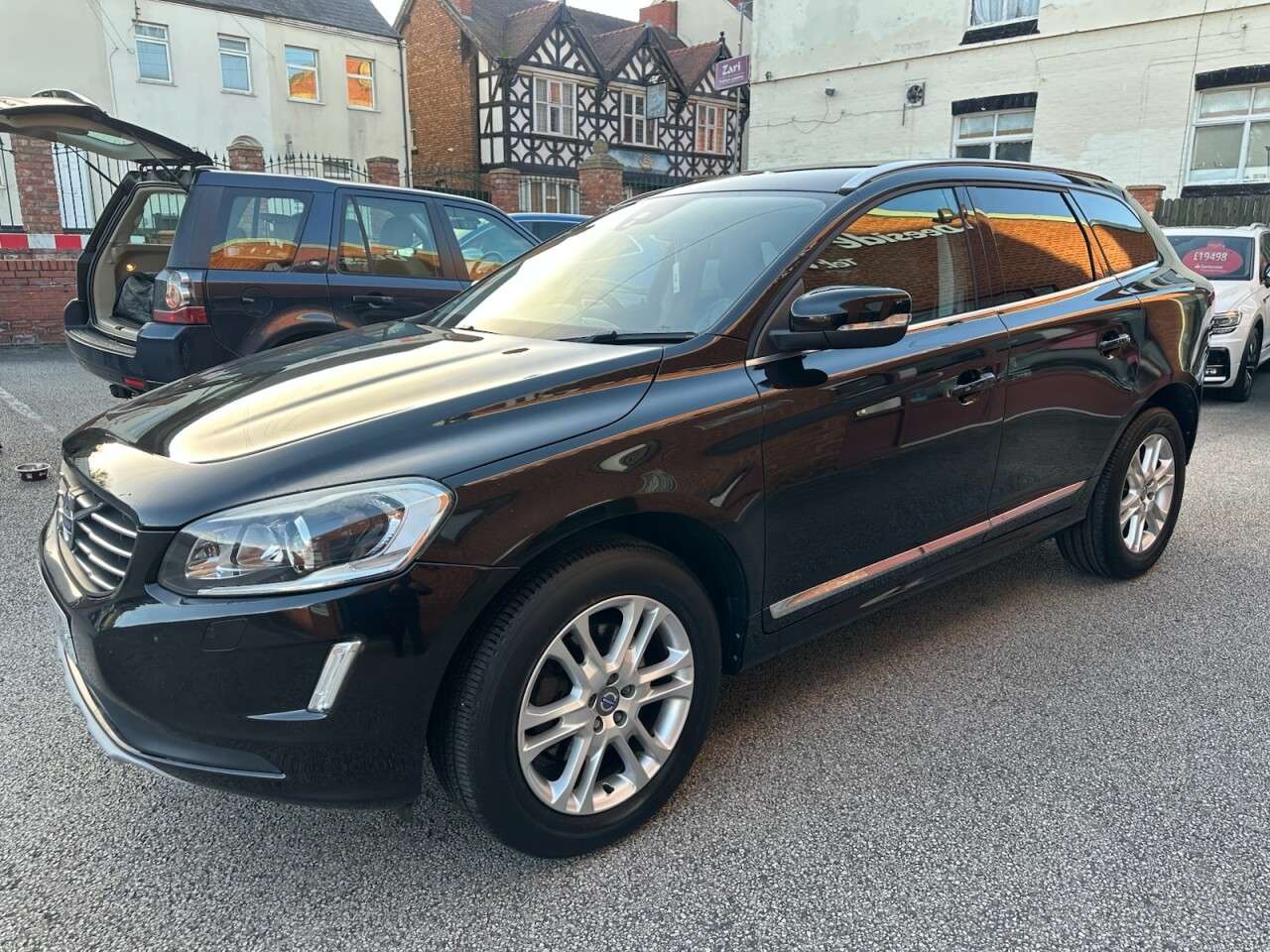 A 2015 VOLVO XC60 2.0 D4 SE Lux Nav SUV 5dr Diesel Auto Euro 6 (s/s) (190 ps) New timing belt A 2015 VOLVO XC60 2.0 D4 SE Lux Nav SUV 5dr Diesel Auto Euro 6 (s/s) (190 ps) New timing belt