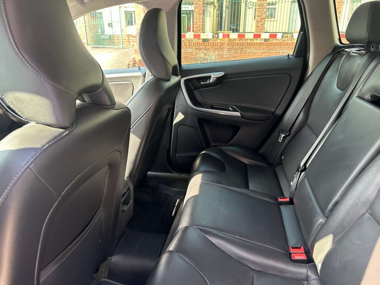 2015 VOLVO XC60 2015 VOLVO XC60