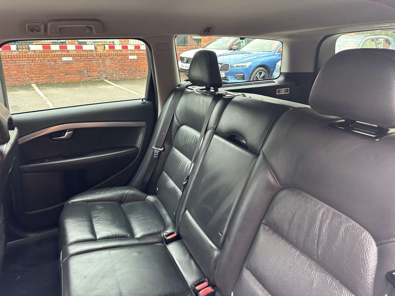 2012 VOLVO XC70 2012 VOLVO XC70