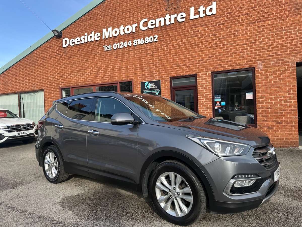 Check out this Hyundai Santa Fe 2016 Diesel Automatic