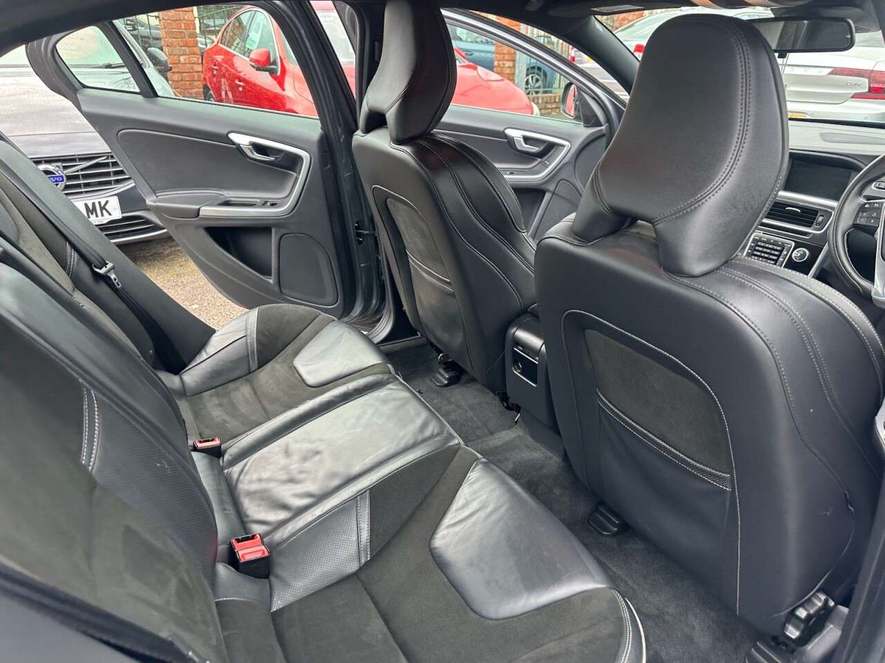 2016 VOLVO S60 2016 VOLVO S60