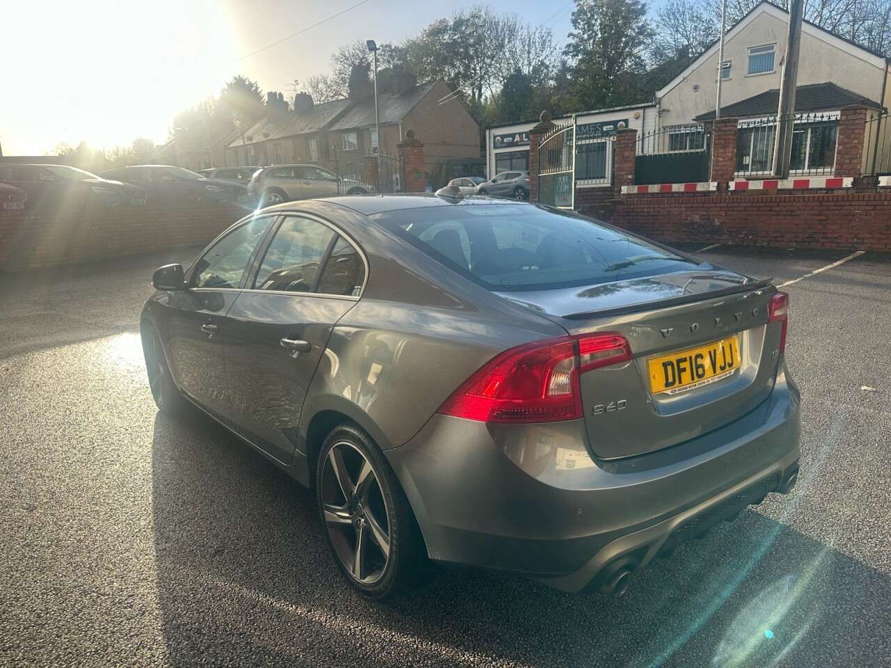 2016 VOLVO S60 2016 VOLVO S60