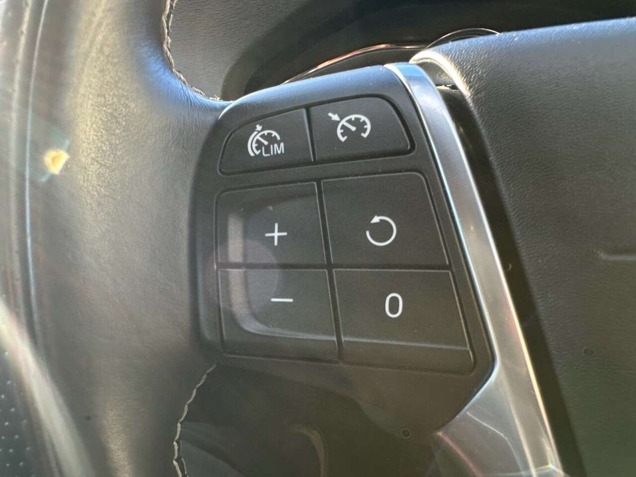 2016 VOLVO S60 2016 VOLVO S60