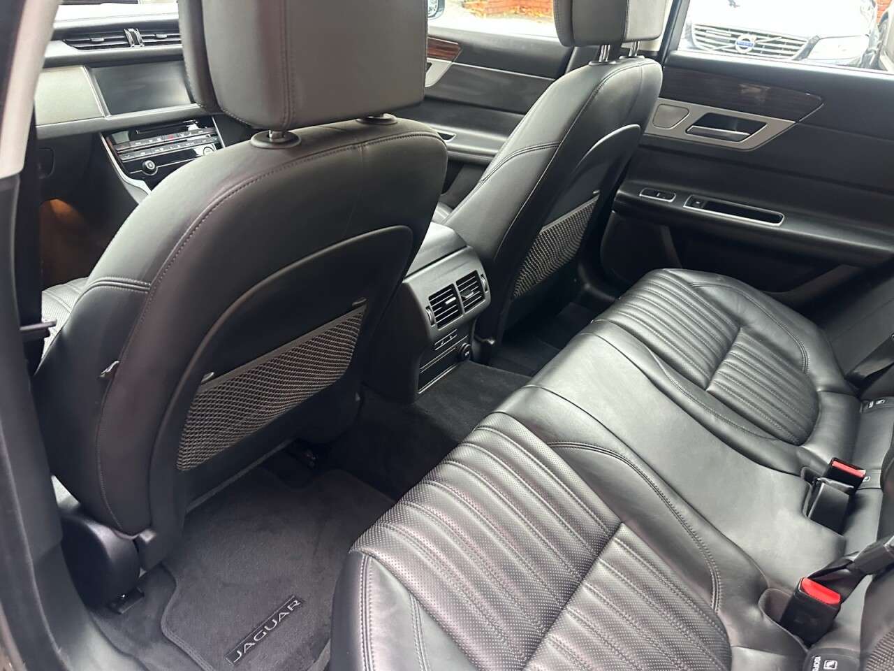 2017 JAGUAR XF 2017 JAGUAR XF