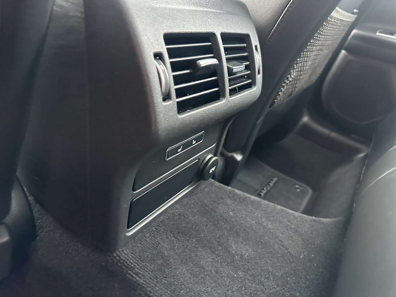 2017 JAGUAR XF 2017 JAGUAR XF