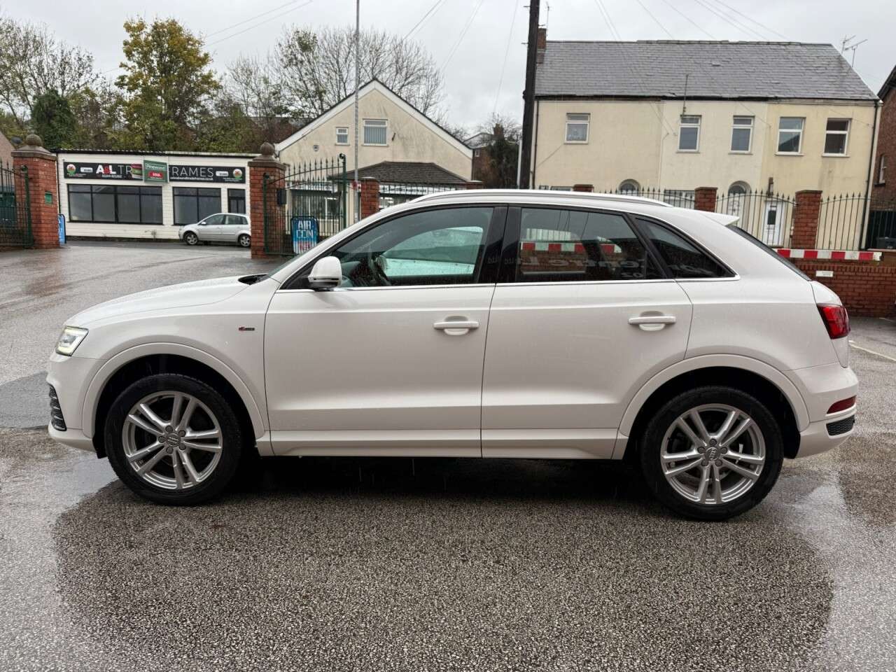 2015 AUDI Q3 2015 AUDI Q3