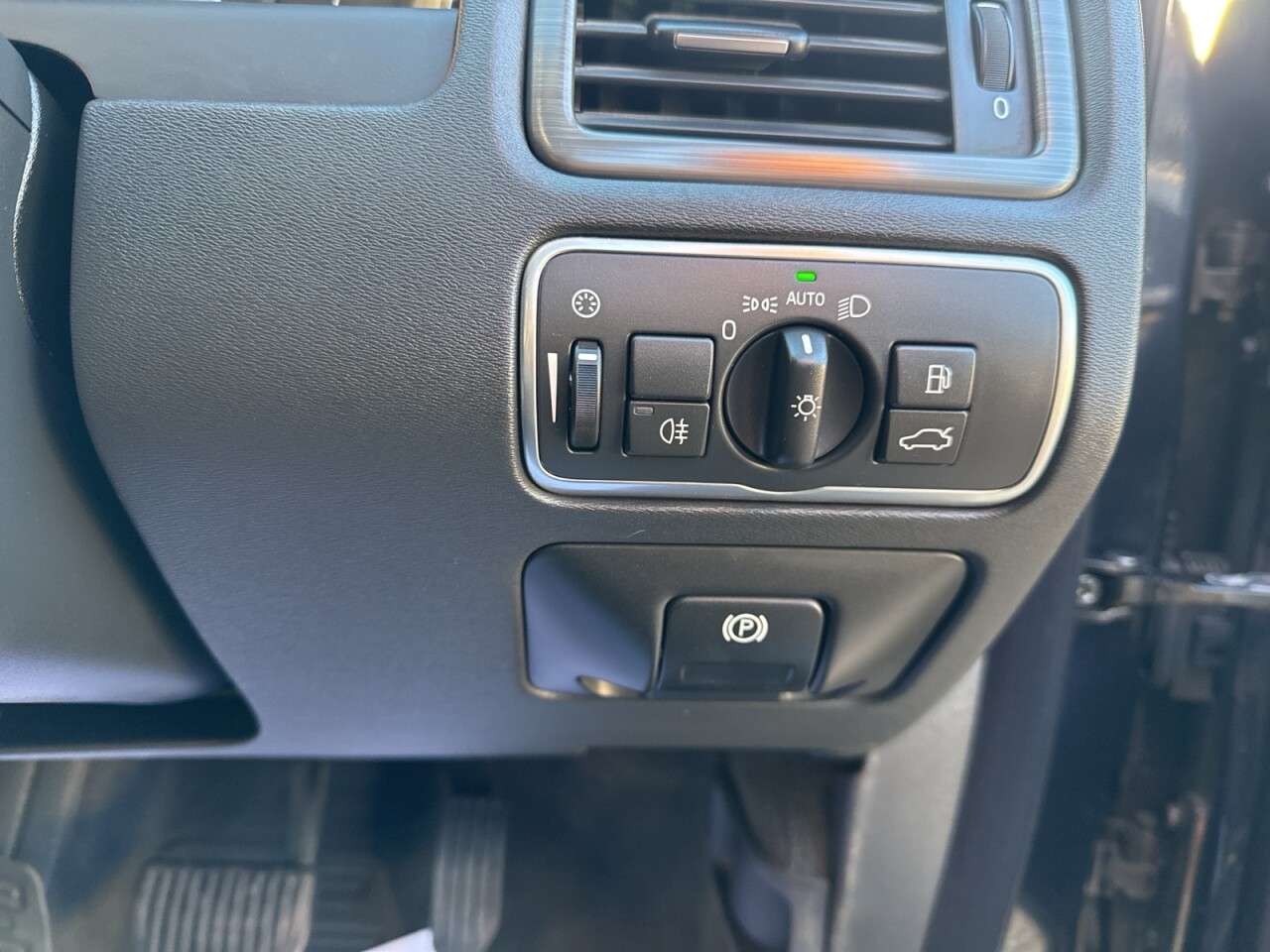 2016 VOLVO XC70 2016 VOLVO XC70