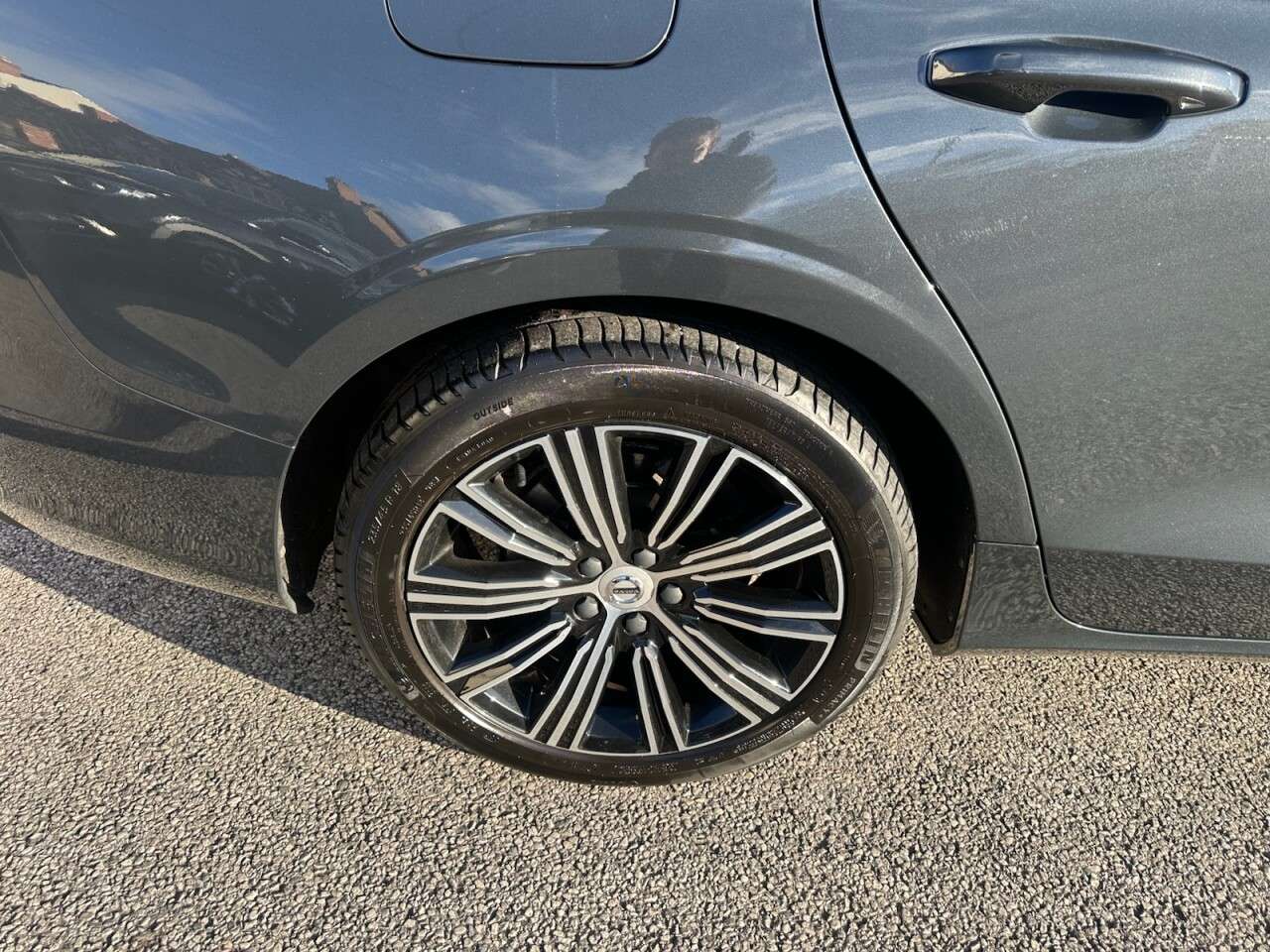 2020 VOLVO V60 2020 VOLVO V60