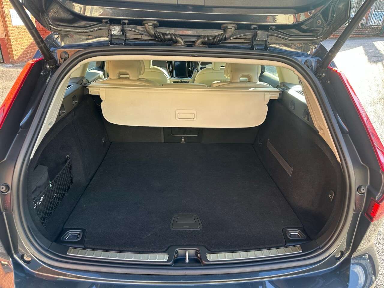 2020 VOLVO V60 2020 VOLVO V60