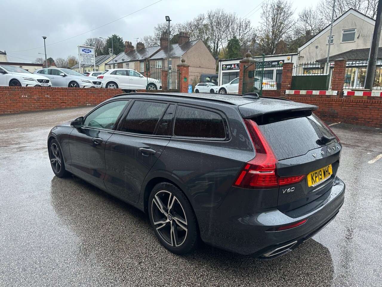 2019 VOLVO V60 2019 VOLVO V60