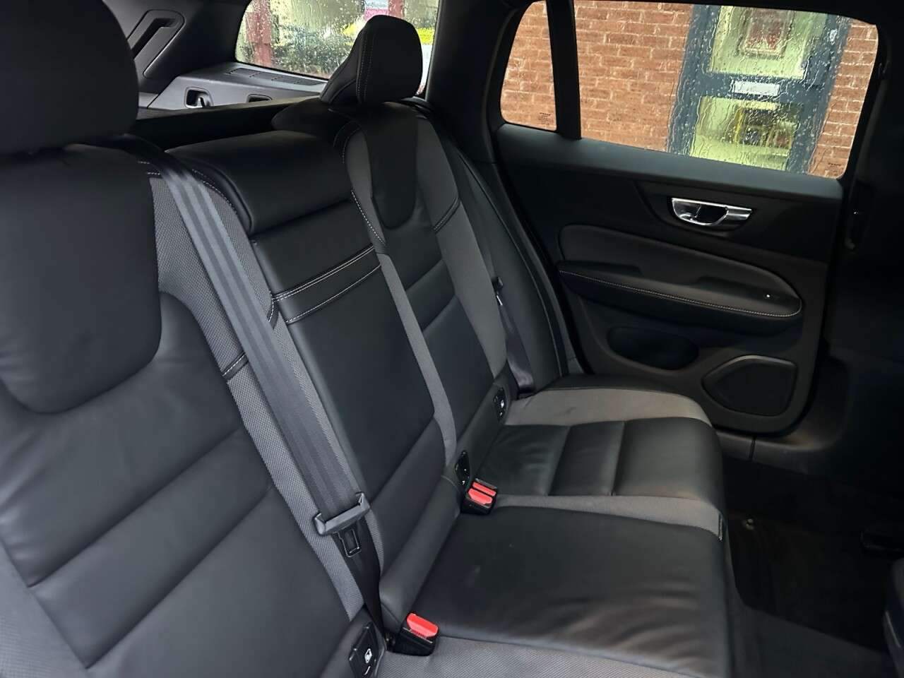 2019 VOLVO V60 2019 VOLVO V60