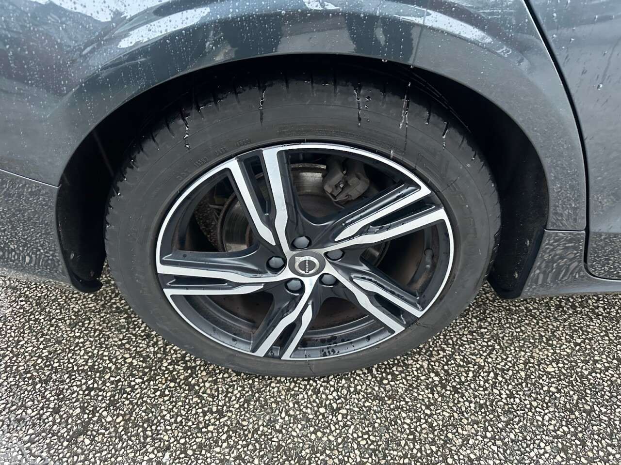 2019 VOLVO V60 2019 VOLVO V60