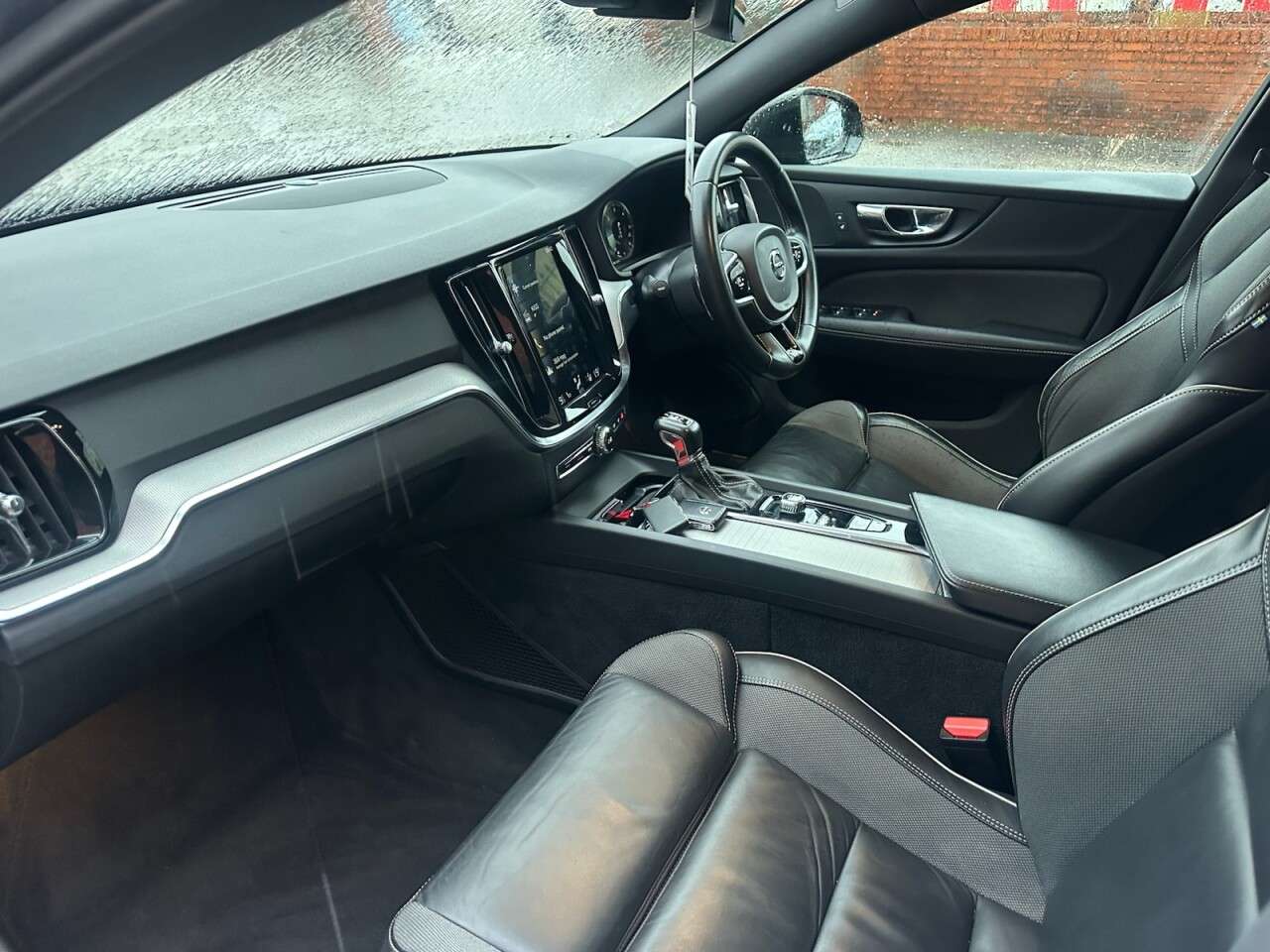 2019 VOLVO V60 2019 VOLVO V60