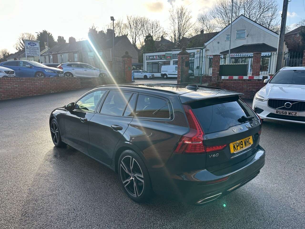 2019 VOLVO V60 2019 VOLVO V60