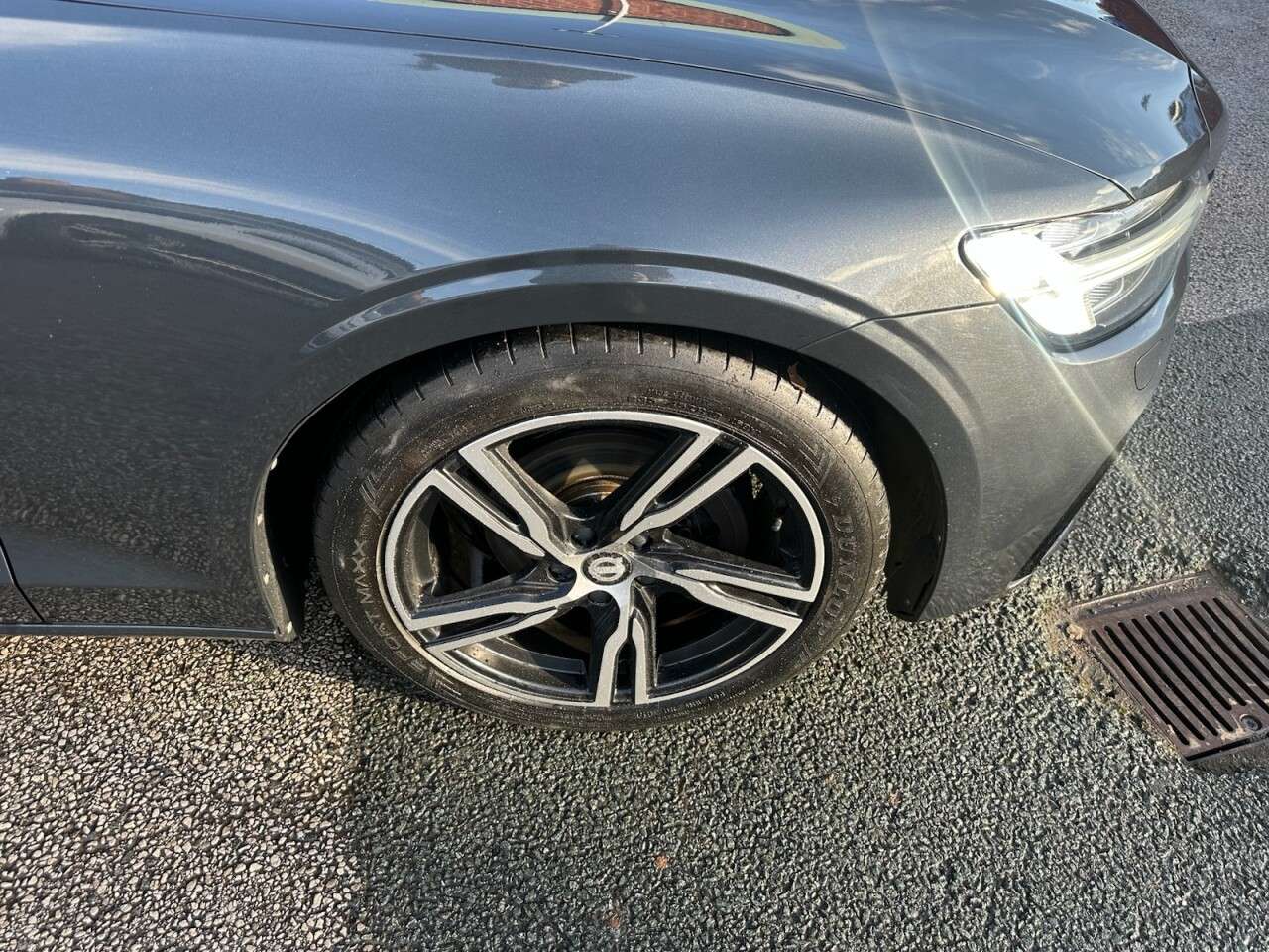 2019 VOLVO V60 2019 VOLVO V60