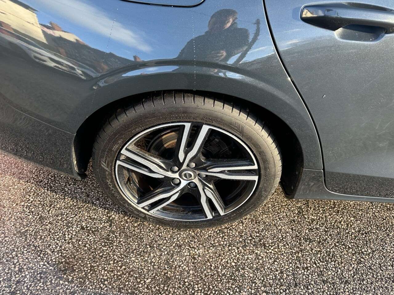 2019 VOLVO V60 2019 VOLVO V60